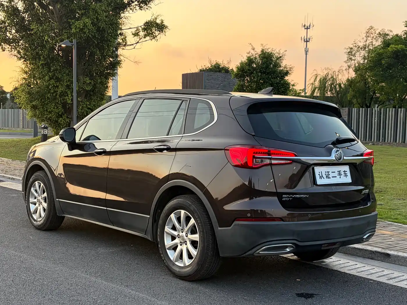 Buick Envision Plus 2020 20T FWD Leading фото 14