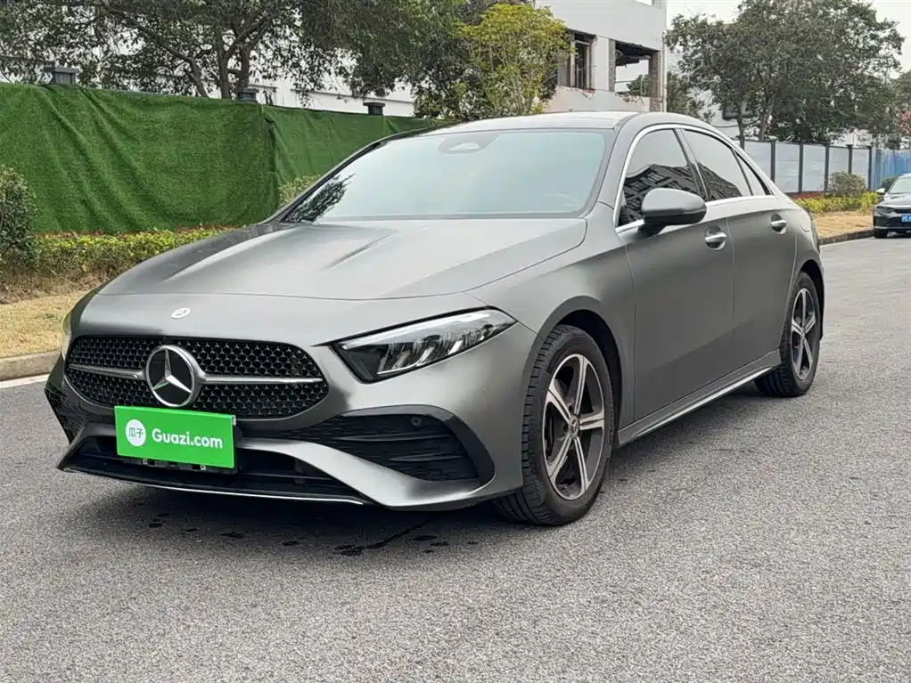 Mercedes-Benz A-Class 2023 A 200 L Fashion
