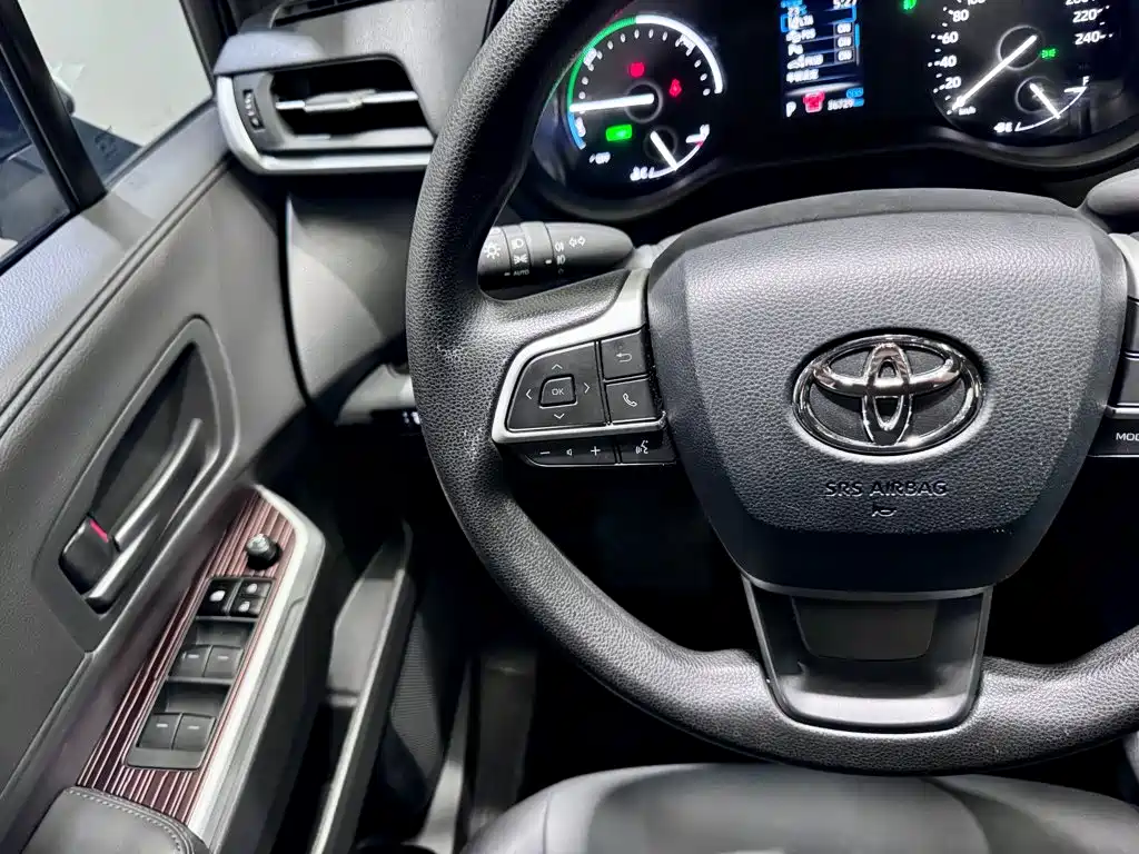 Toyota Granvia 2024 2024 2.5L Hybrid Luxury