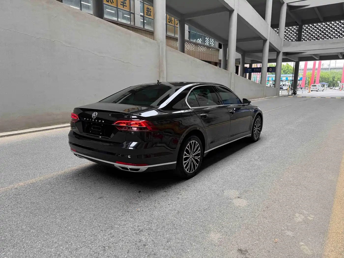 Фото 6 - Volkswagen Phideon