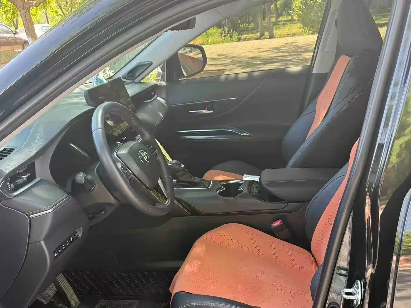 Toyota Venza 2023 2.5L Smart Hybrid AWD Ultimate фото 5