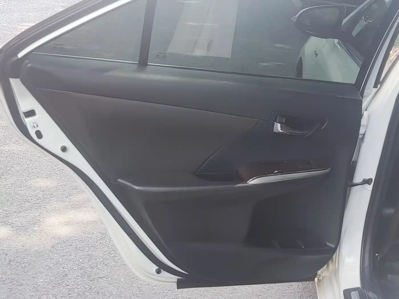 Photo 9 - Toyota Camry
