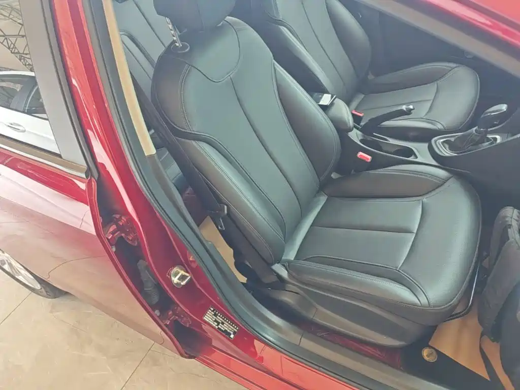 Фото 25 - Buick Excelle