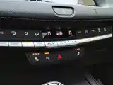 Photo 12 - Cadillac XT4