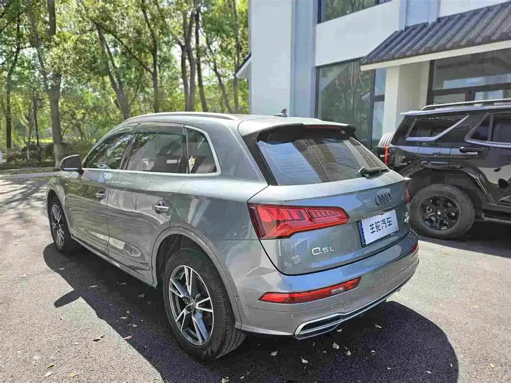 Audi Q5L 2020 45 TFSI Exclusive Fashion фото 15