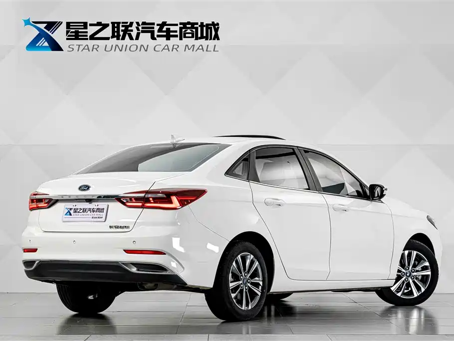 Ford Escort 2022 2021 1.5L Automatic Diamond Edition