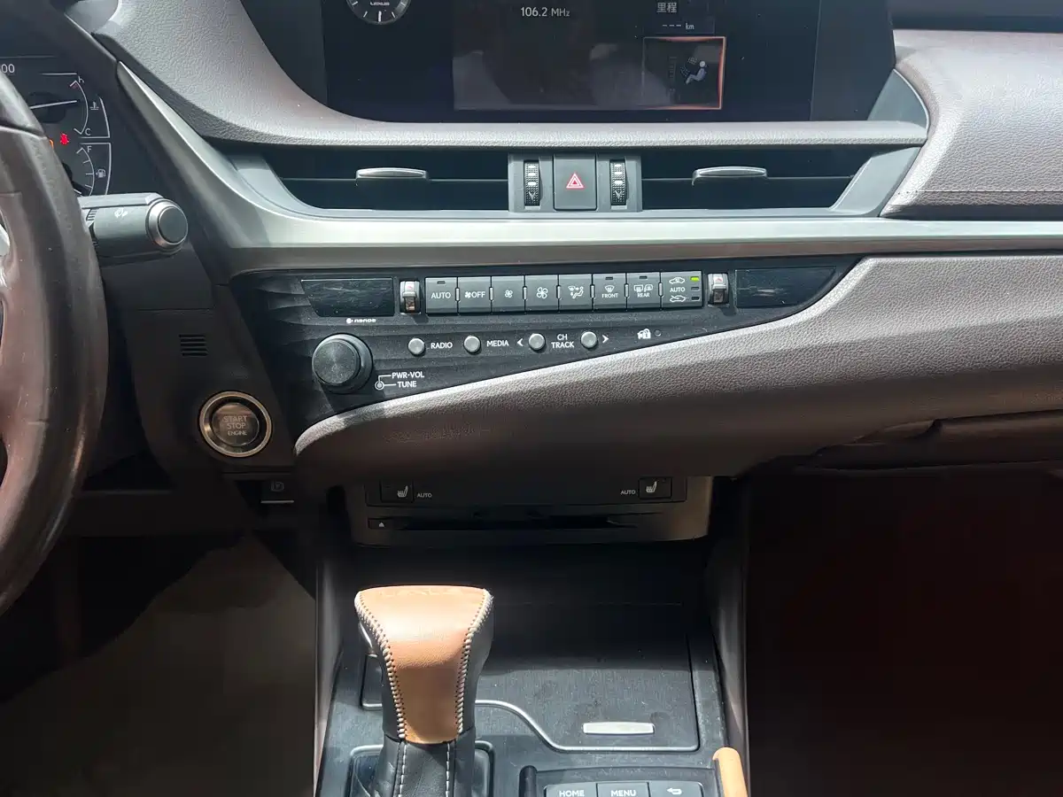Lexus ES 2020 Model 260 Excellence Edition фото 10
