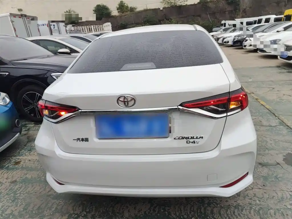 Toyota Corolla 2021 1.2T S-CVT Elite PLUS Edition фото 6