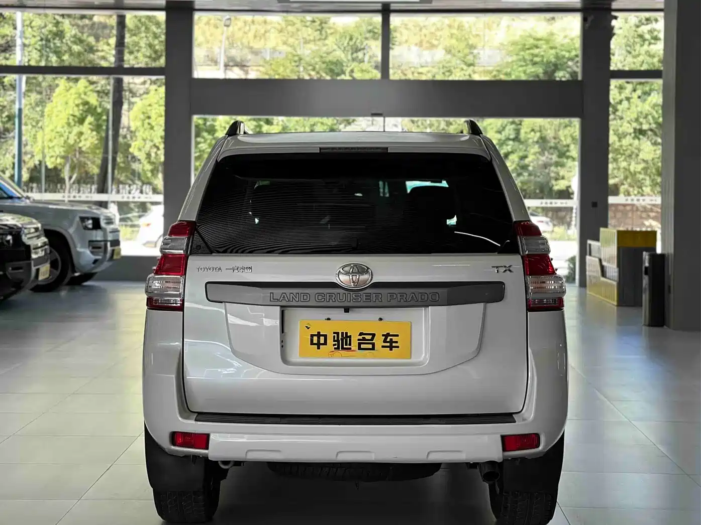 Toyota Prado 2016 2.7L Auto Luxury Edition фото 6