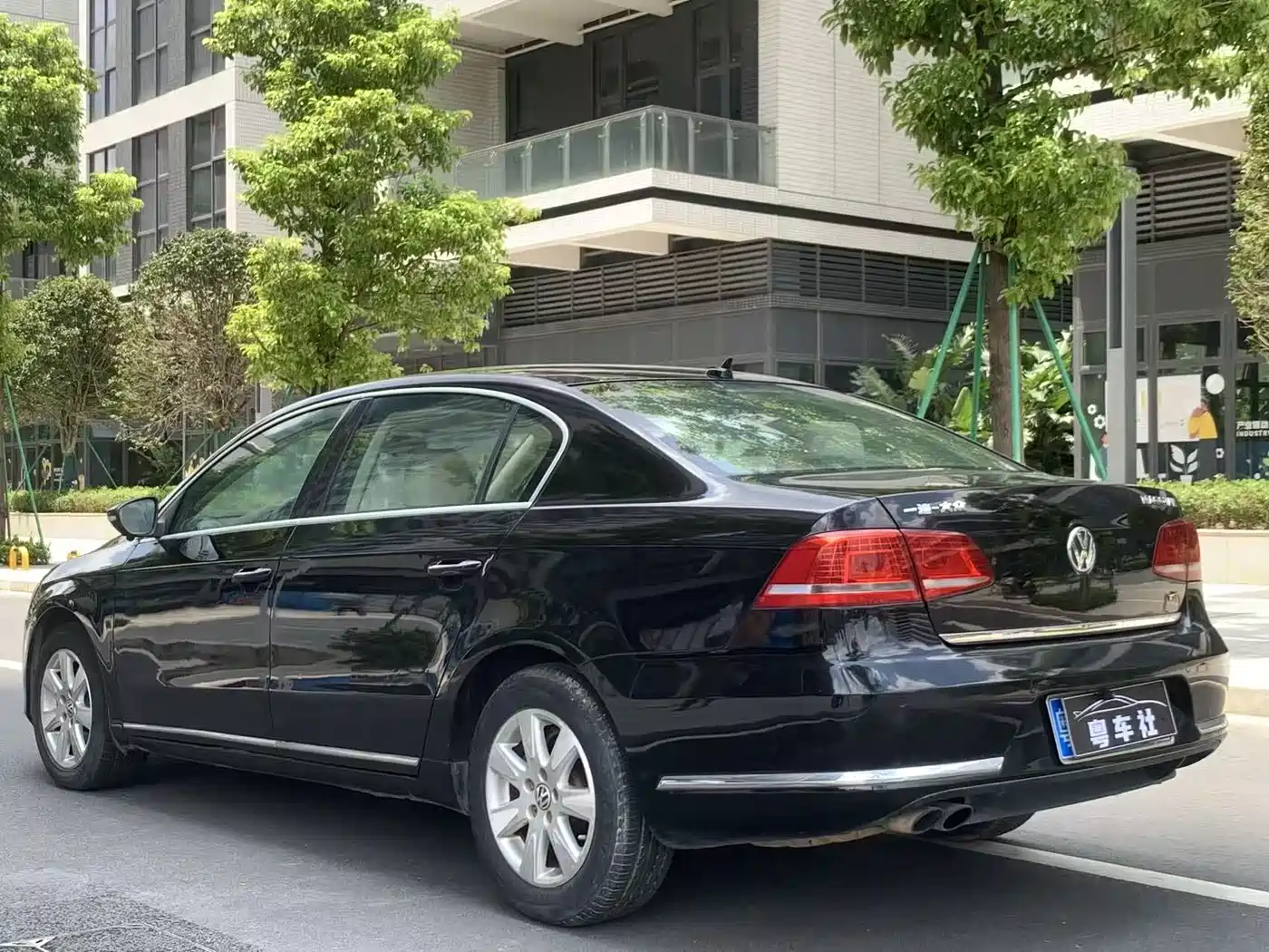 Volkswagen Magotan 2012 Facelift 1.8TSI Luxury фото 4