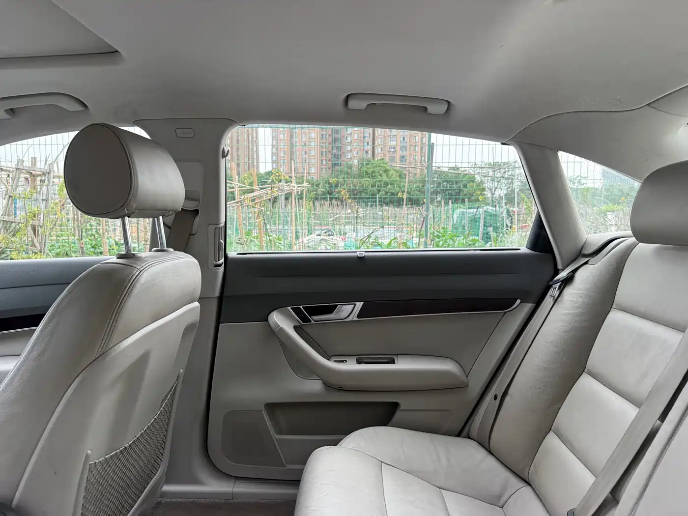 Audi A6L 2011 2.0 TFSI Automatic Comfort фото 14