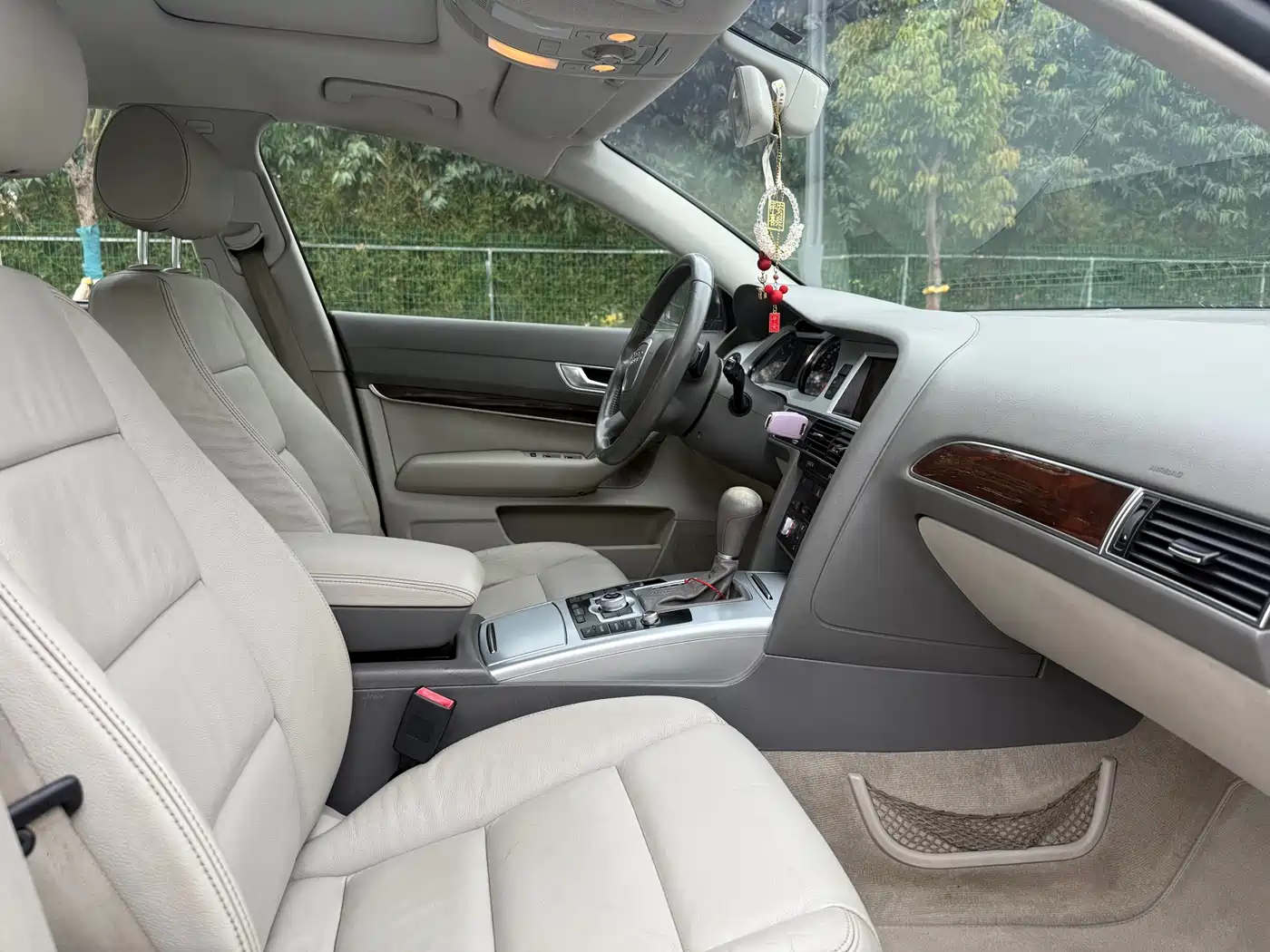 Audi A6L 2011 2.0 TFSI Automatic Comfort фото 20