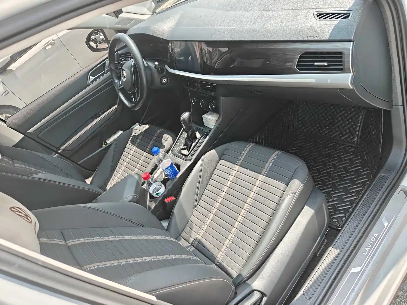 Volkswagen Lavida 2022 280TSI DSG Comfort Edition фото 4