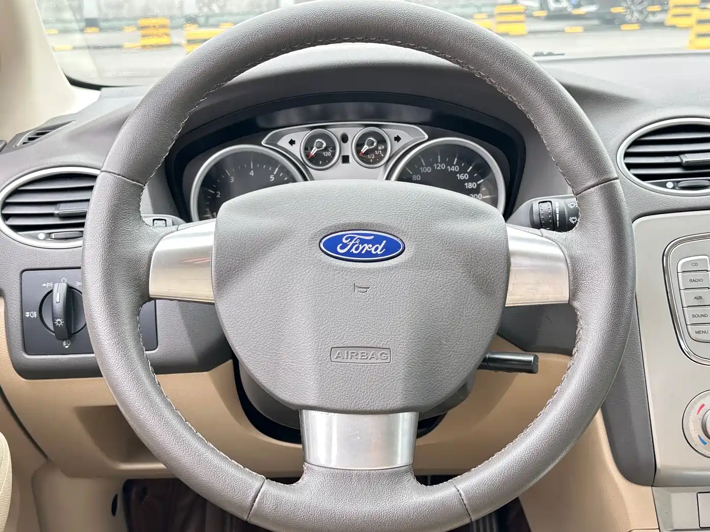 Ford Focus 2014 2013 Hatchback Classic 1.8L Automatic Fashion