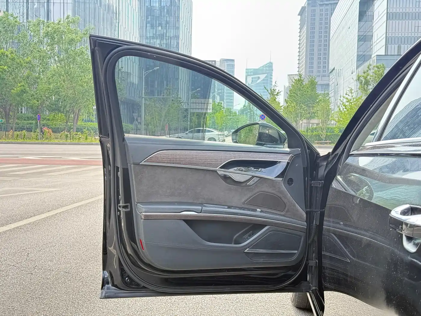 Audi A8 2019 Plus A8L 55 TFSI quattro Prestige фото 18