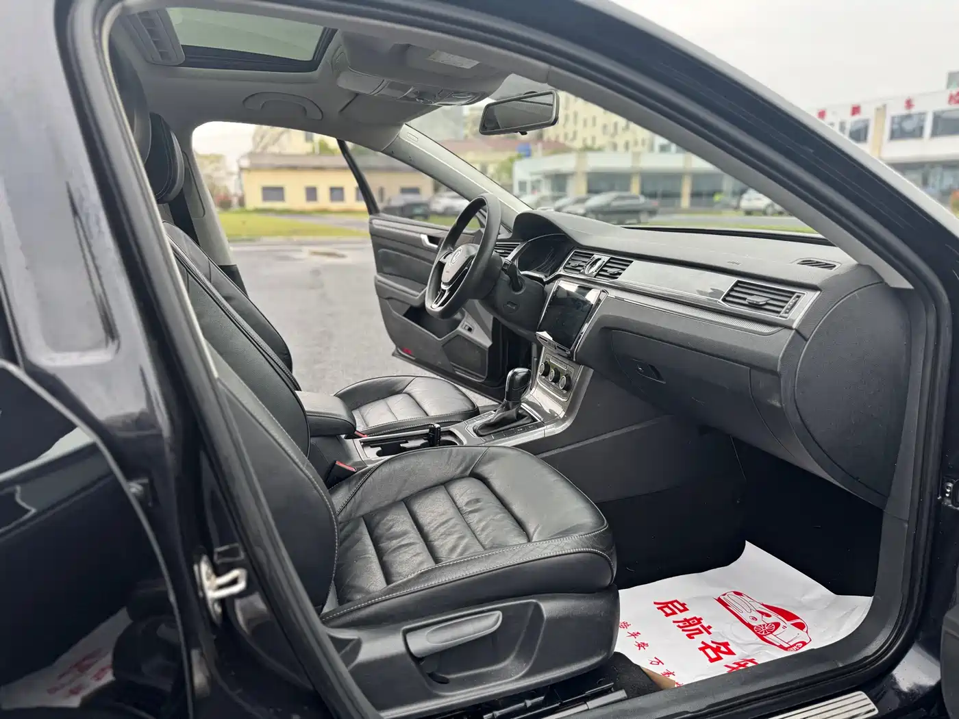 Volkswagen Passat 2015 1.8TSI Automatic Prestige Edition фото 7