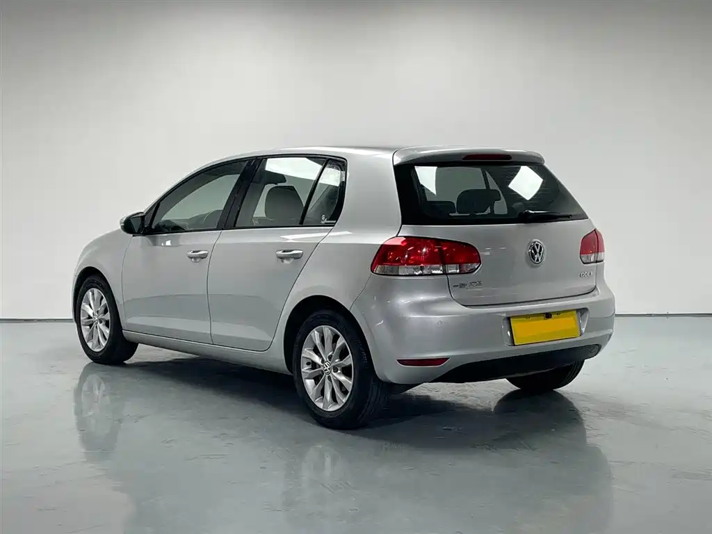 Volkswagen Golf 2012 1.6 Automatic Comfort Type фото 7