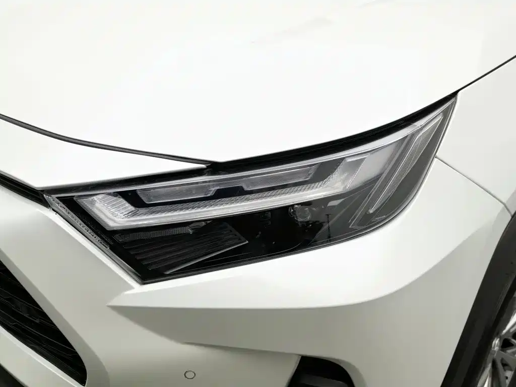 Toyota RAV4, миниатюра 7