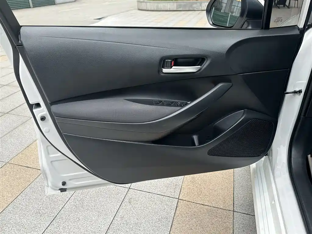 Toyota Corolla 2021 1.2T S-CVT Elite PLUS Edition фото 23