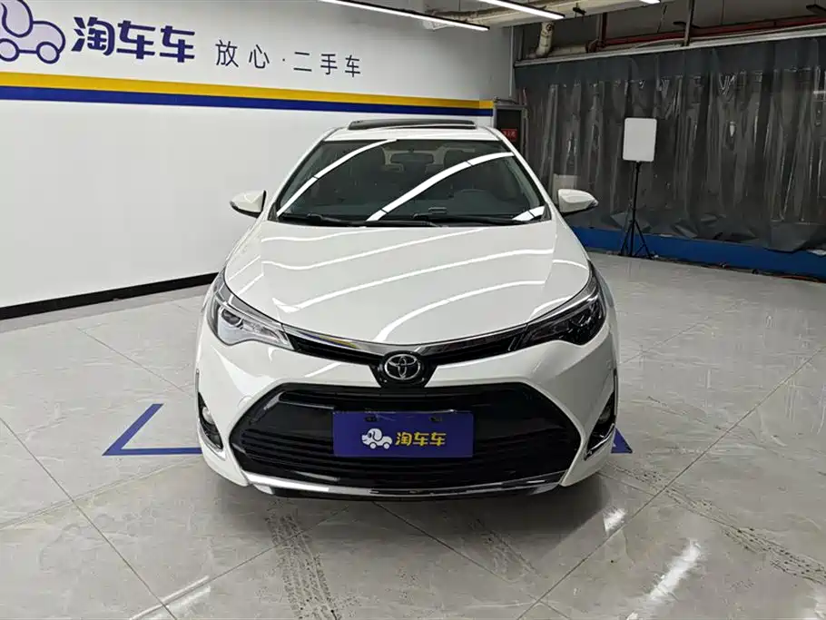 Toyota Levin 2017 Facelift 185T CVT Elite (China V) фото 2