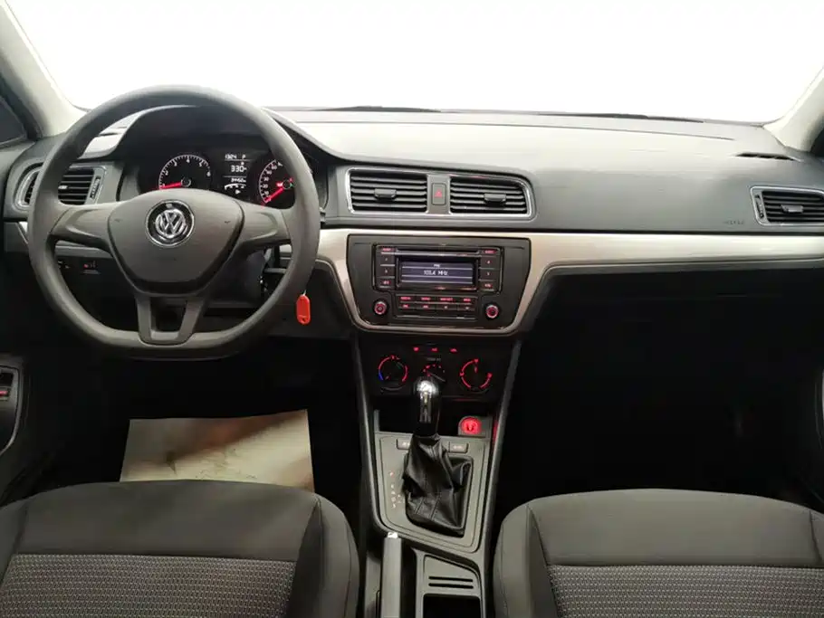 Volkswagen Lavida 2017 1.6L Automatic Trend Edition фото 12