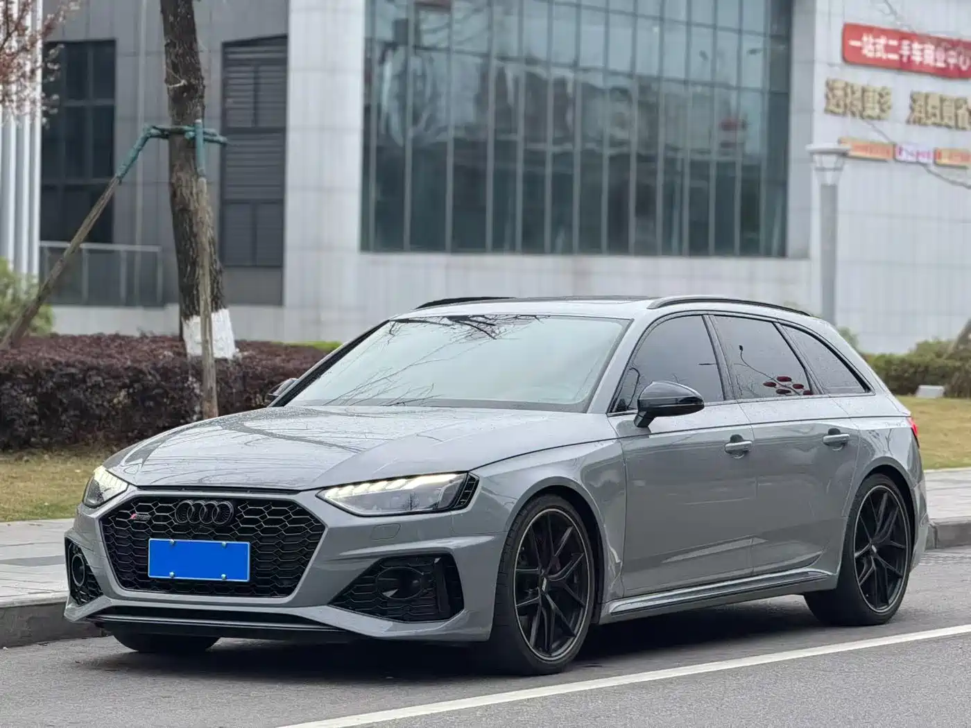 Audi RS 4 2022 2022 RS4 Avant Obsidian Edition
