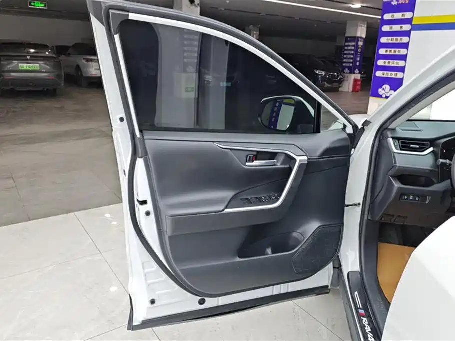 Toyota RAV4 Rongfang 2021 2.0L CVT 2WD Trend PLUS фото 7