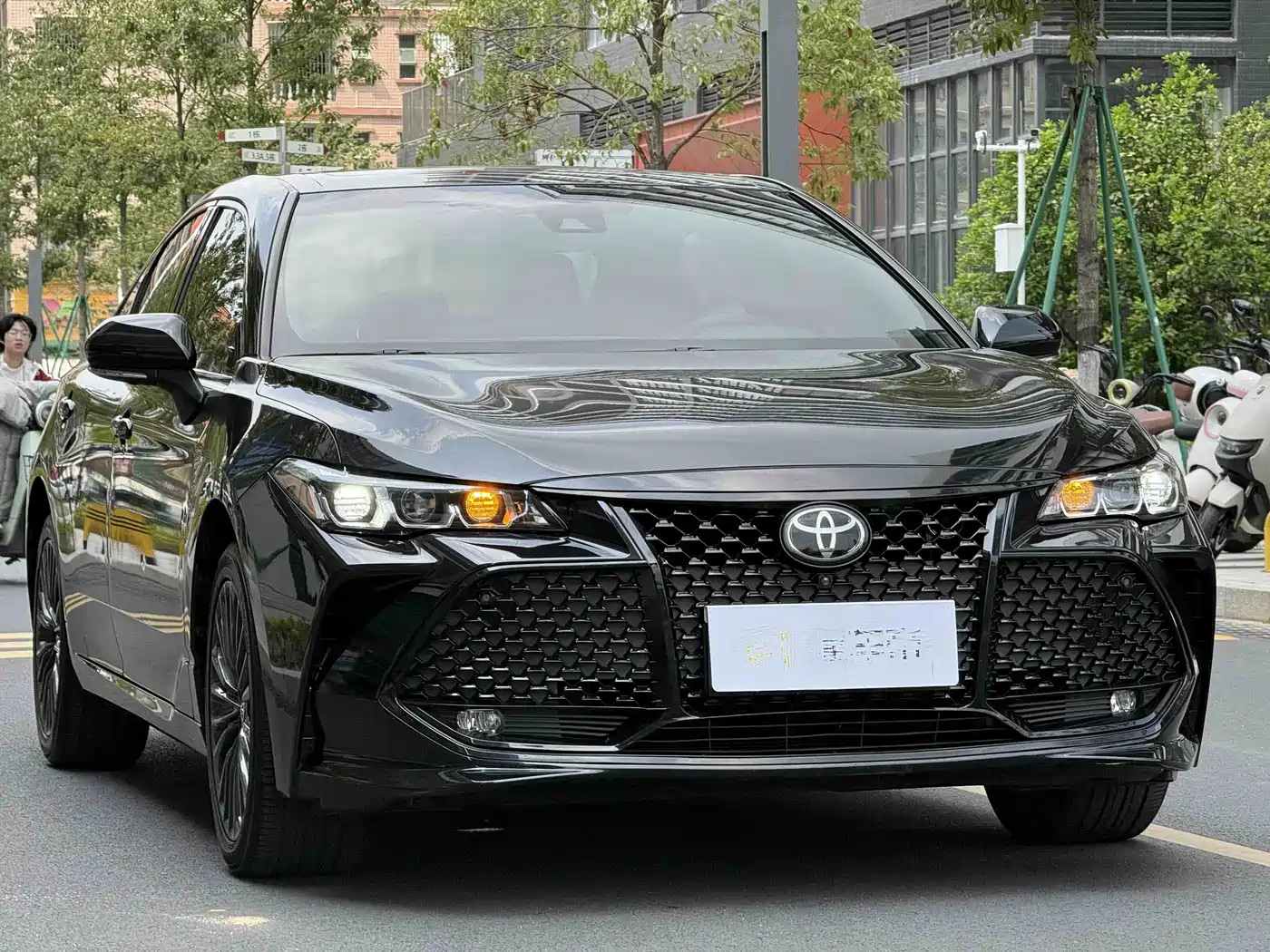 Toyota Avalon 2019 2.0L XLE Premium Edition (China VI) фото 3