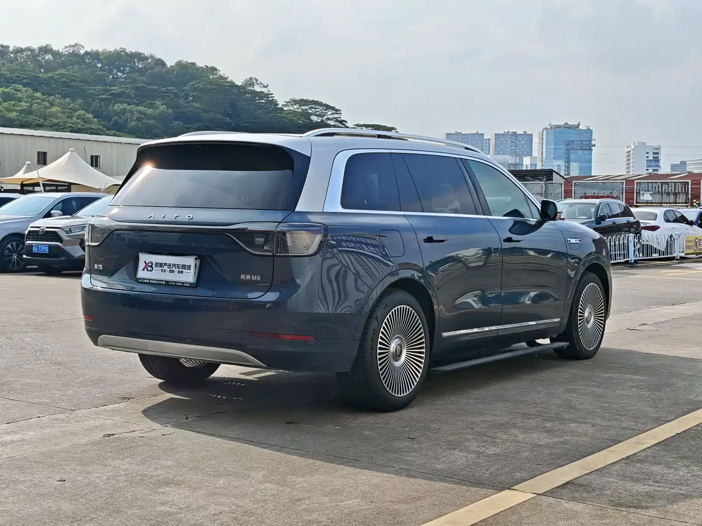 AITO Wenjie AITO M9 2024 Range Extender Max 52kWh 6-seater фото 6