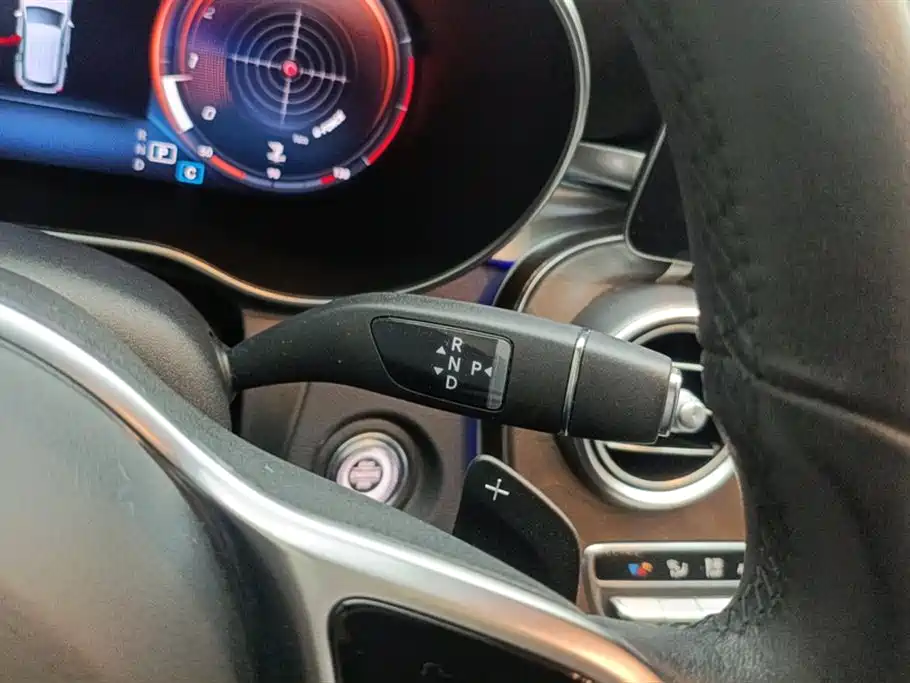 Mercedes-Benz GLC 2020 Facelift GLC 260 L 4MATIC Luxury фото 16