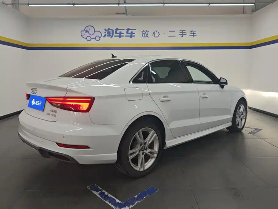 Audi A3 2020 Limousine 35 TFSI Fashion China VI фото 3