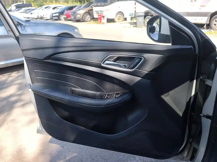 Roewe Ei5 2018 2018 Internet Flagship Edition