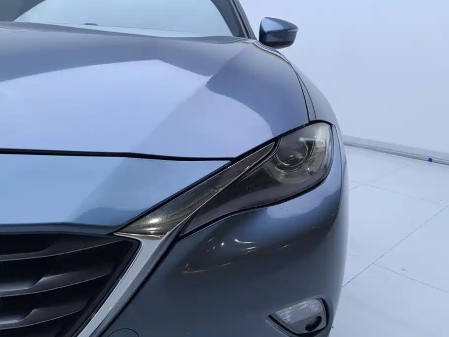 Photo 5 - Mazda CX-4