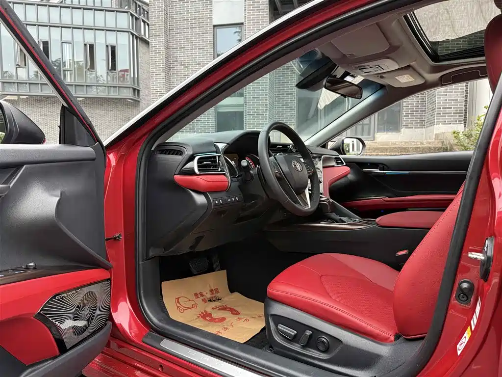 Toyota Camry 2018 2.5S Trend Edition фото 5
