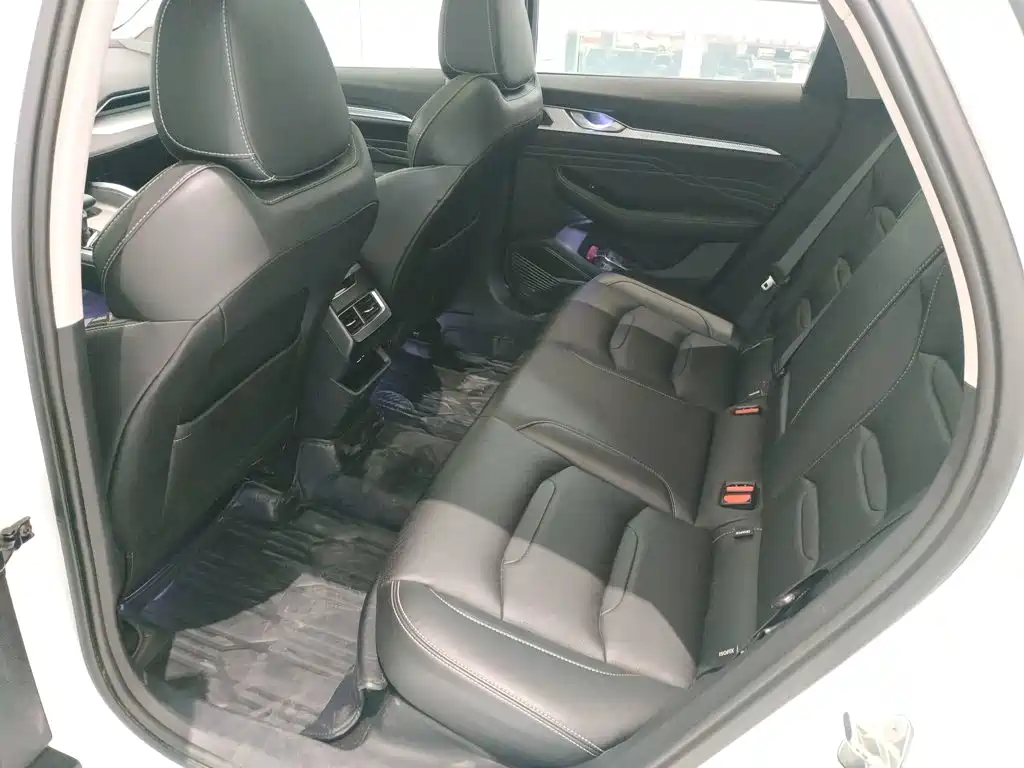 صورة 17 - Geely Preface