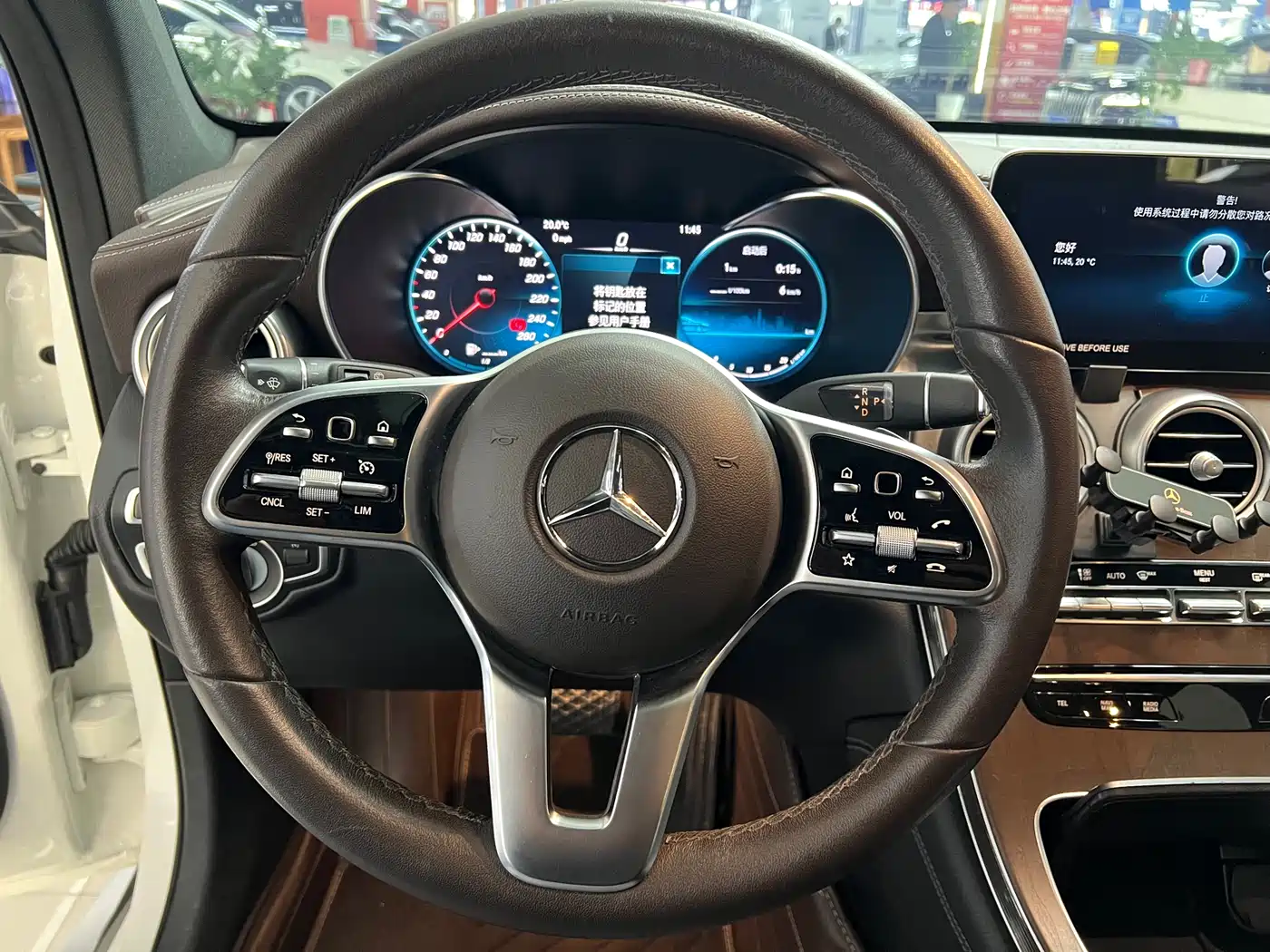 MERCEDES-BENZ GLC