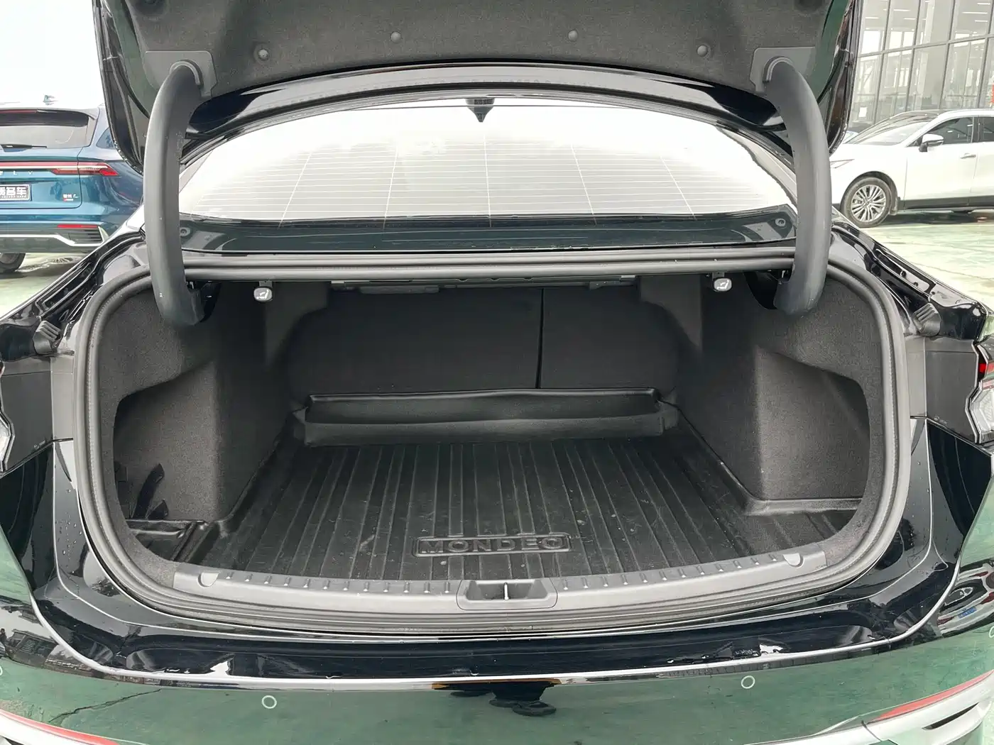FORD MONDEO