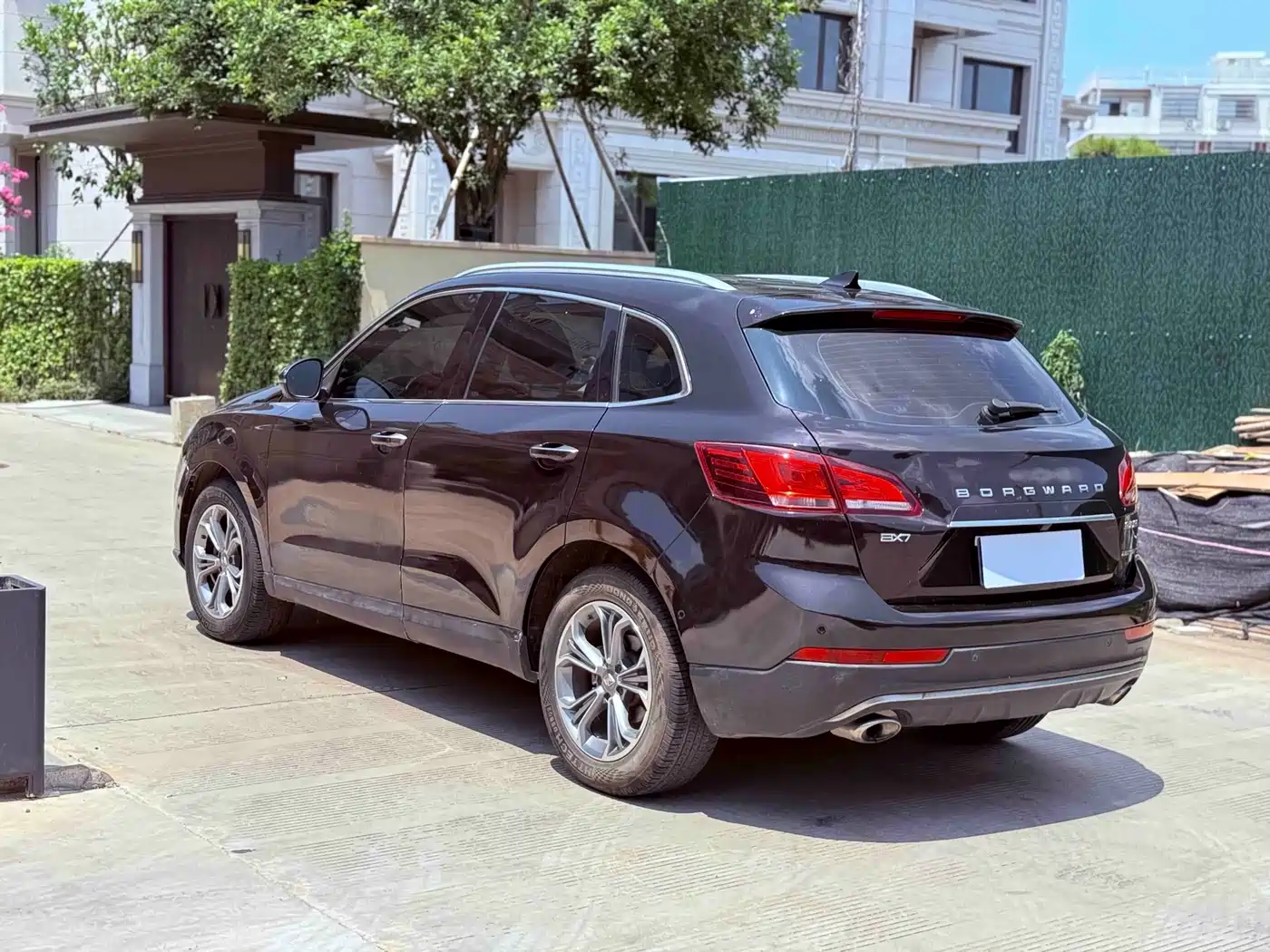 Photo 9 - Borgward BX7