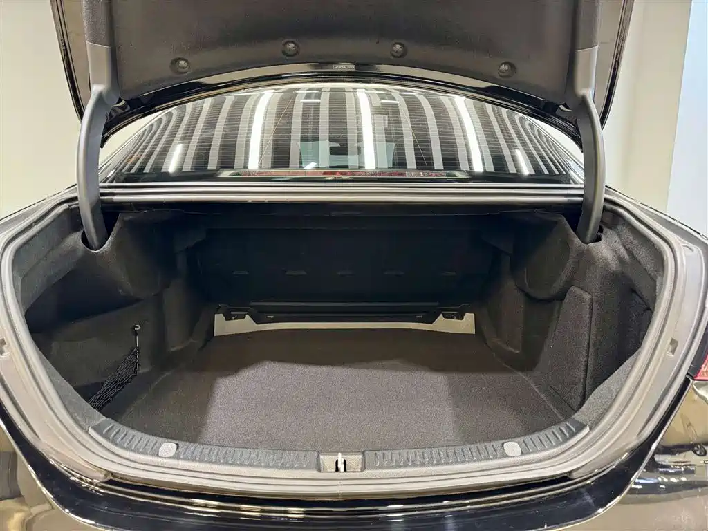 Mercedes-Benz E-Class 2021 E 300 L Fashion фото 12