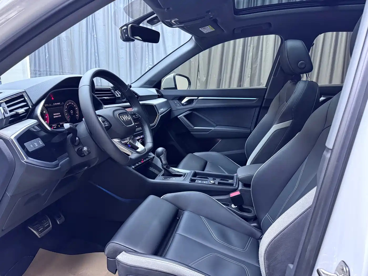 Audi Q3 2024 35 TFSI Fashion Sport фото 12