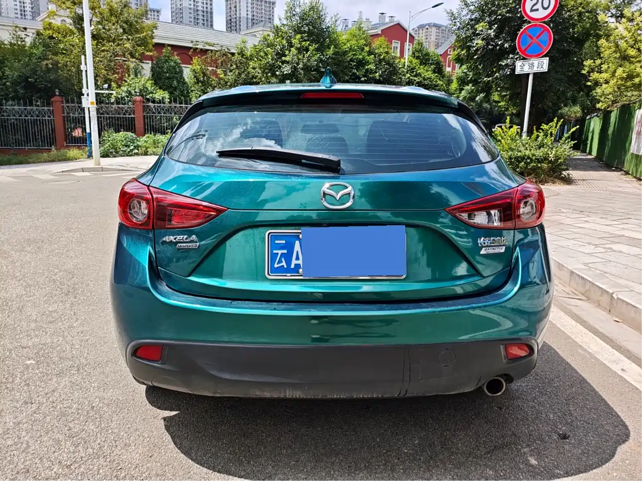 Фото 4 - Mazda Mazda 3