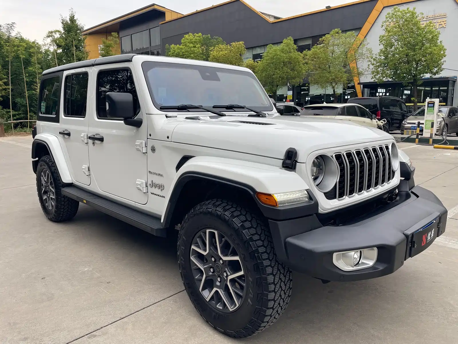 Фото 3 - Jeep Wrangler