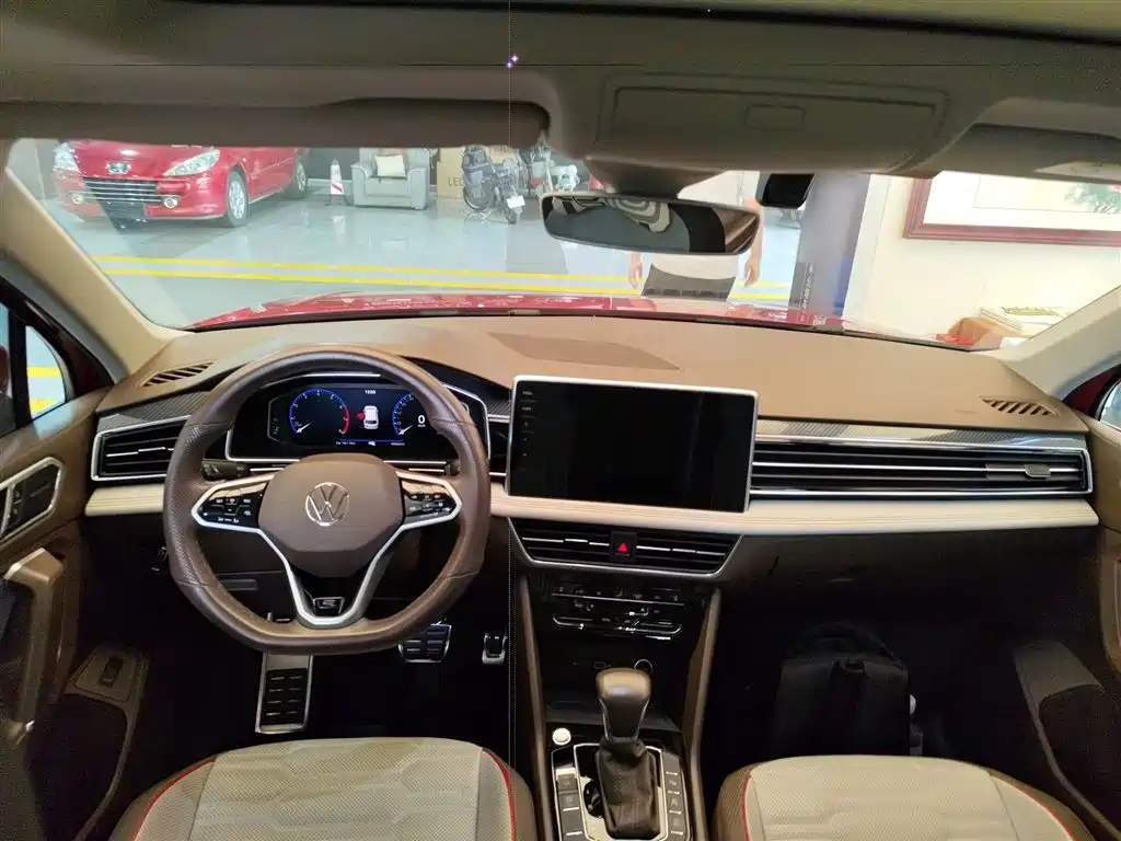 Volkswagen Tiguan L 2022 380TSI Automatic 4WD R-Line Flagship 7-Seater фото 10