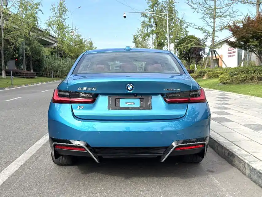 Фото 10 - BMW i3