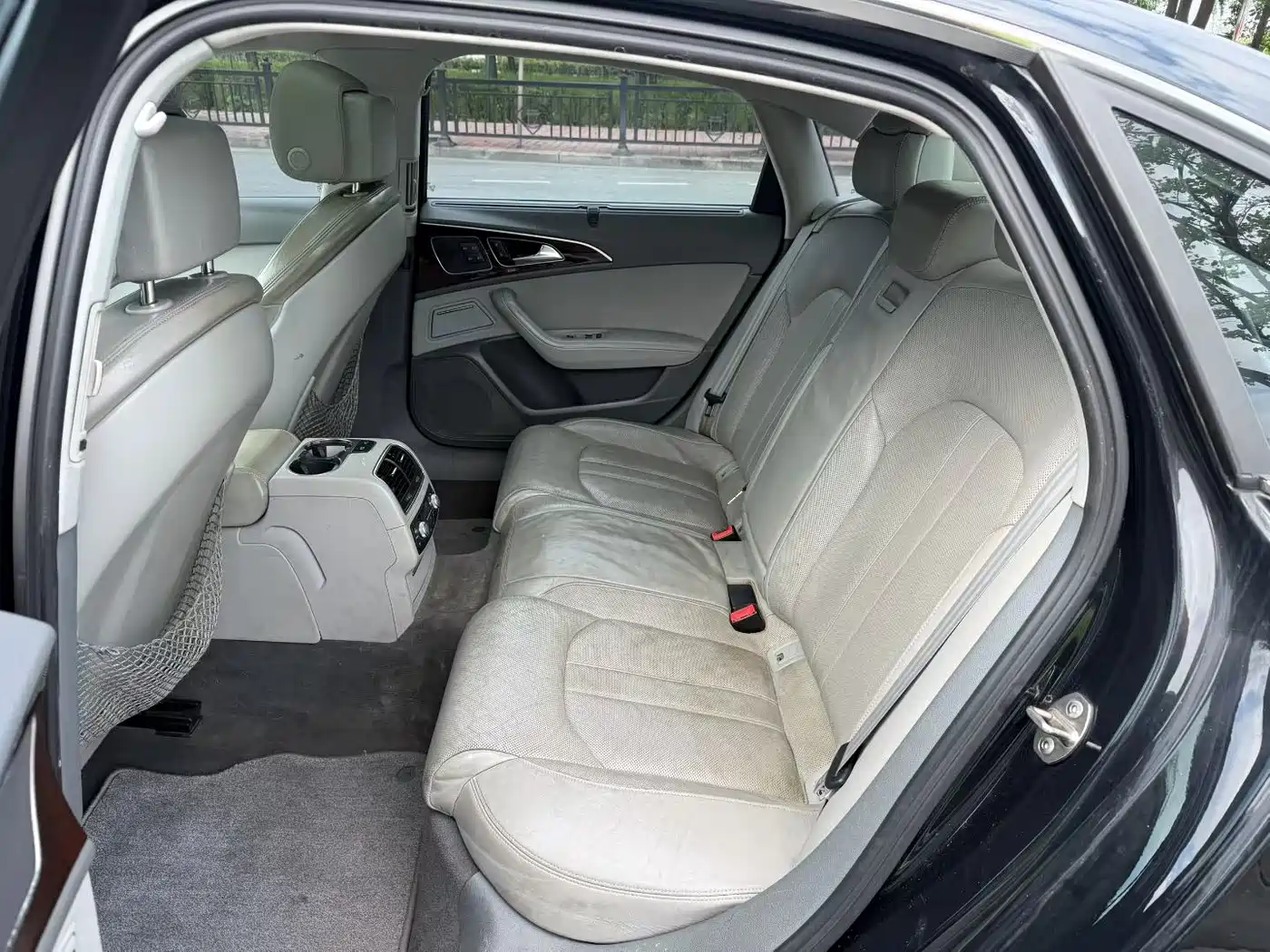 Photo 7 - Audi A6L