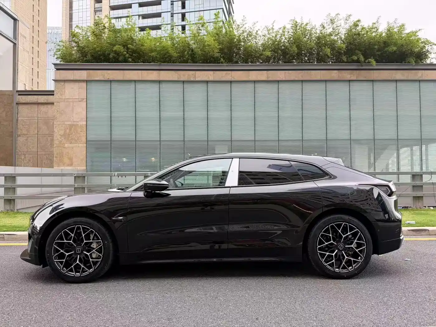 ZEEKR EXTREME KRYPTON 001