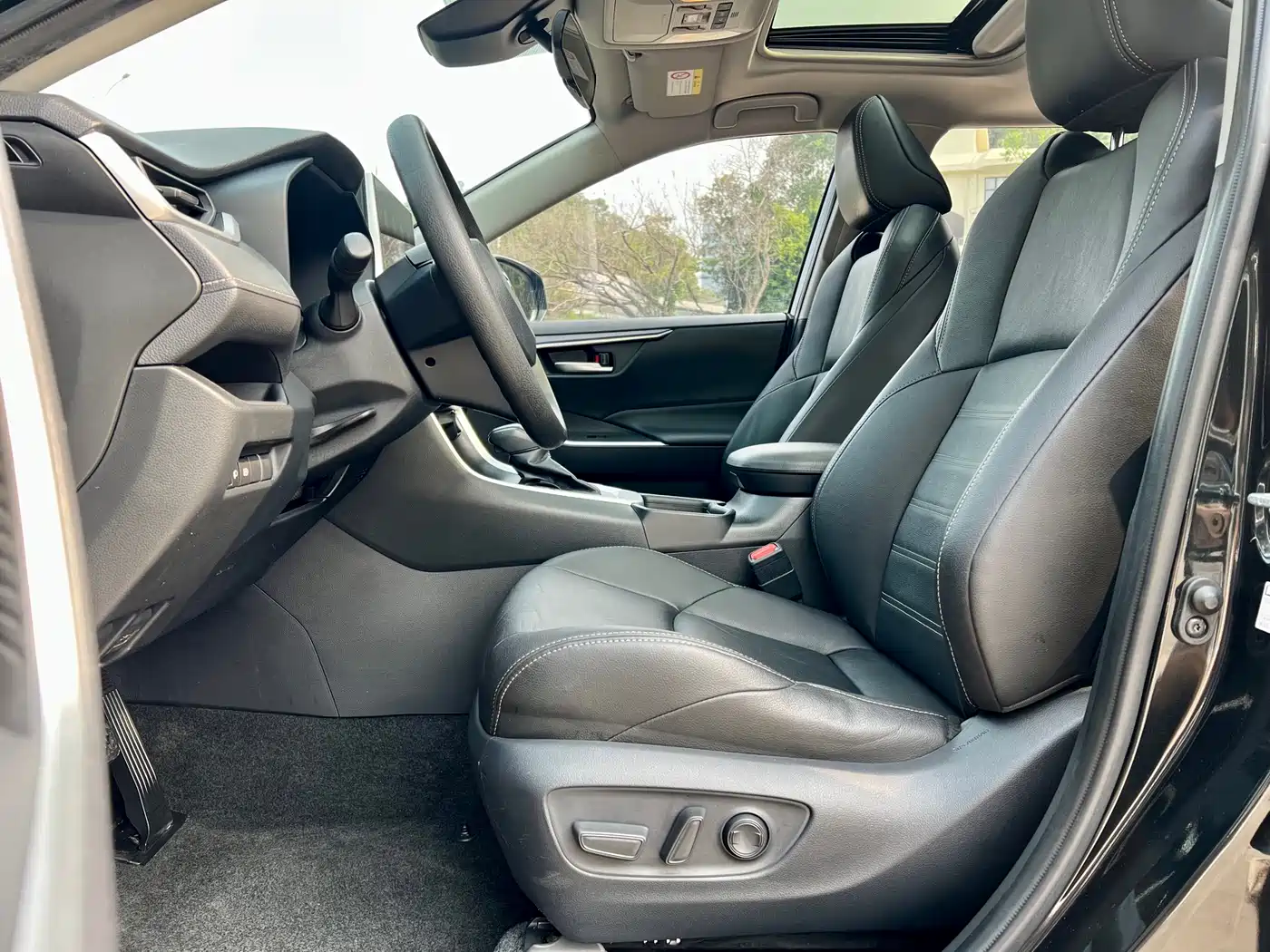 Toyota Wildlander 2020 2.0L CVT 2WD Luxury Edition фото 7