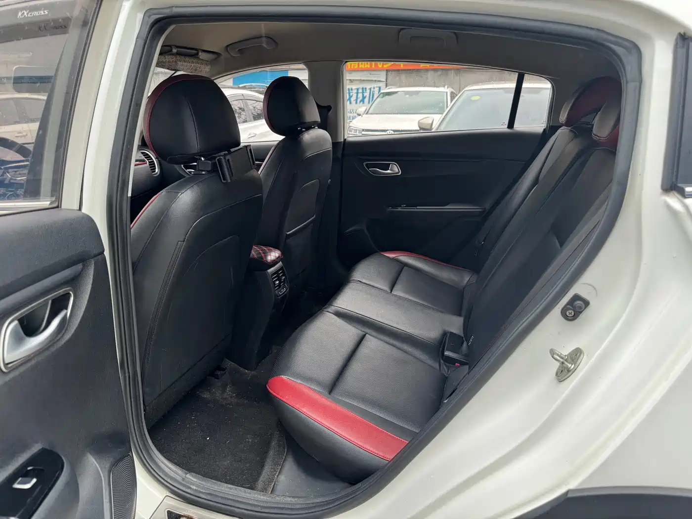 Kia KX CROSS 2018 2017 1.4L AT GLS