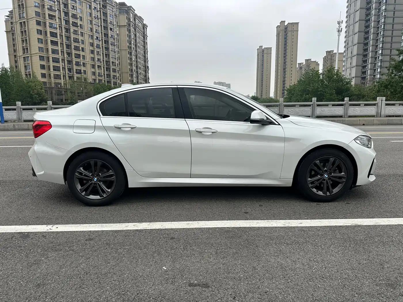 BMW 1 Series 2021 120i M Sport фото 18