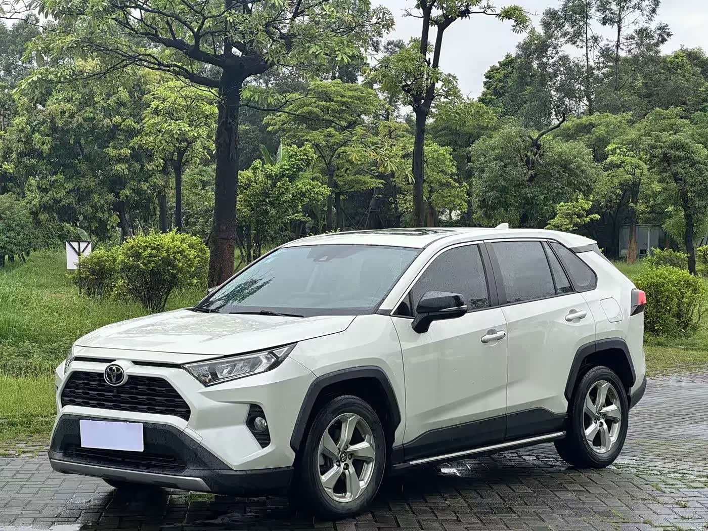 Toyota RAV4 Rongfang